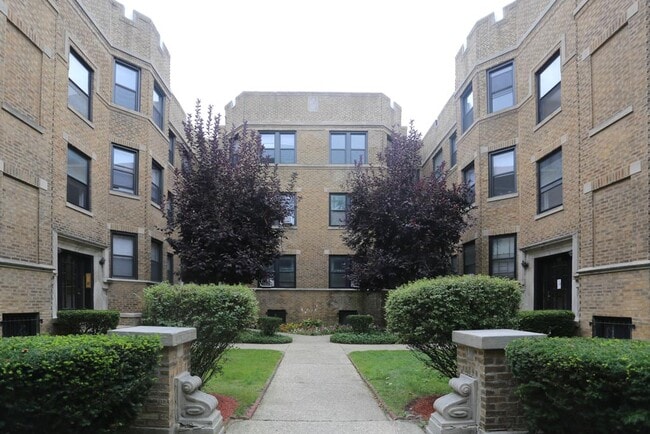 Building Photo - 622 W Stratford
