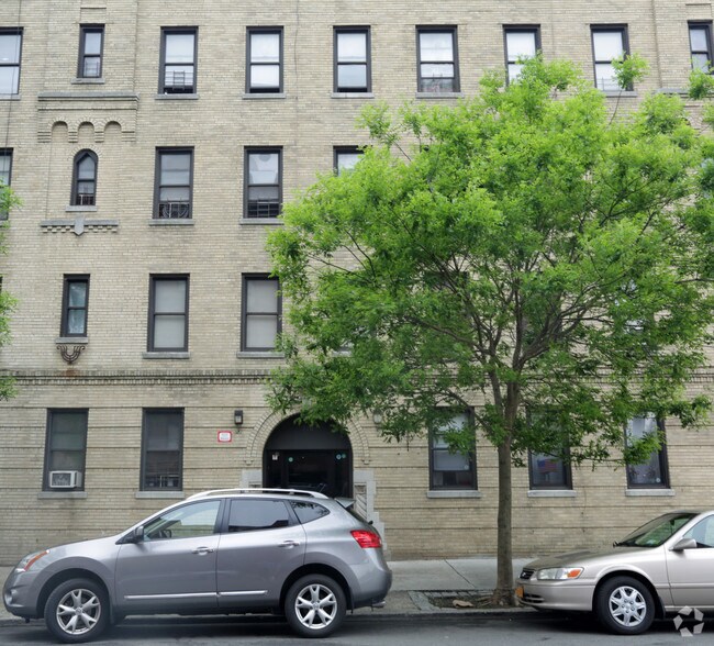 Photo - 776 Mace Ave