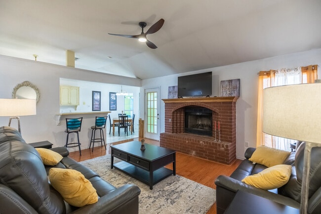 Building Photo - 5072 Big Sky Dr