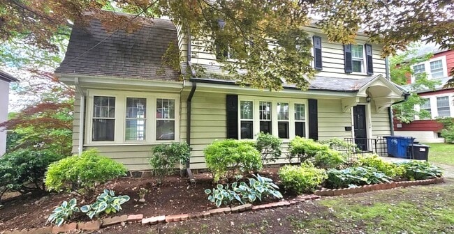 Building Photo - 1634 Ella T Grasso Blvd