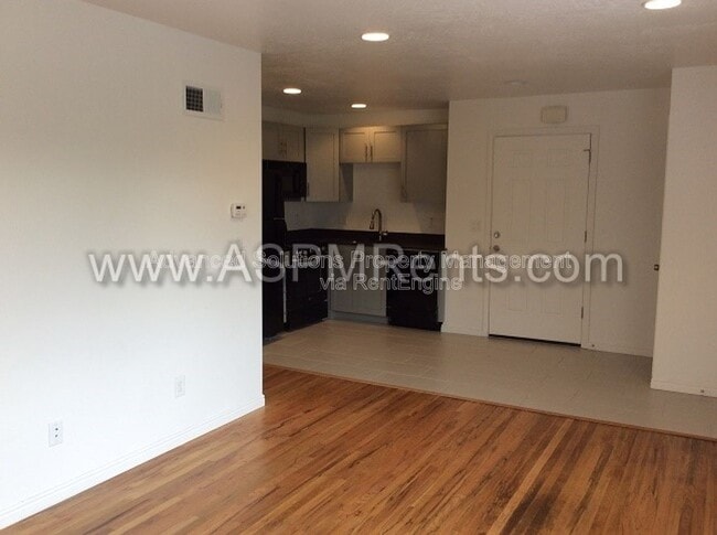 Photo - 619 E 5th Ave Unit 3