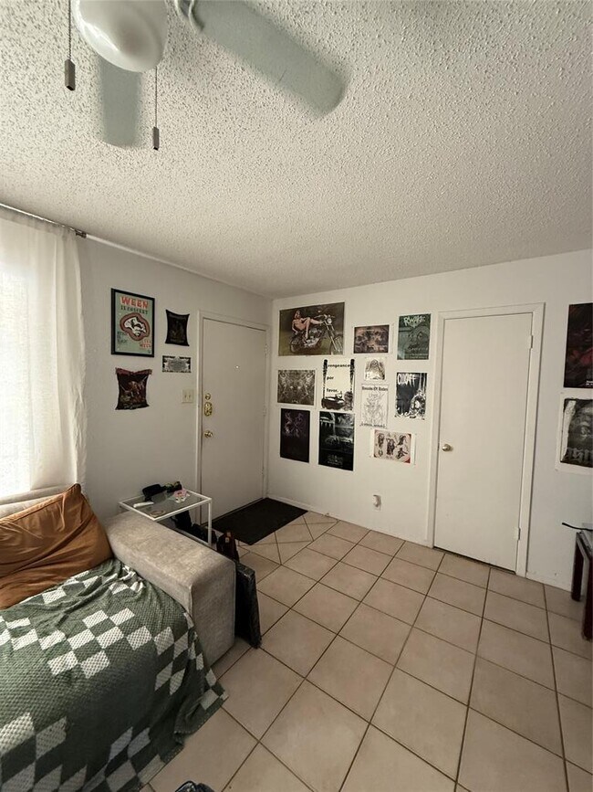 Photo - 8311 Hathaway Dr