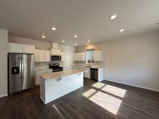 Photo - Pet Friendly Marcola Meadows Four Bedroom