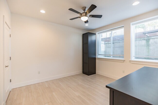 Photo - 916 N 19th St Unit 1