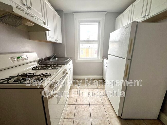 Building Photo - 239 Long Ln Unit 2