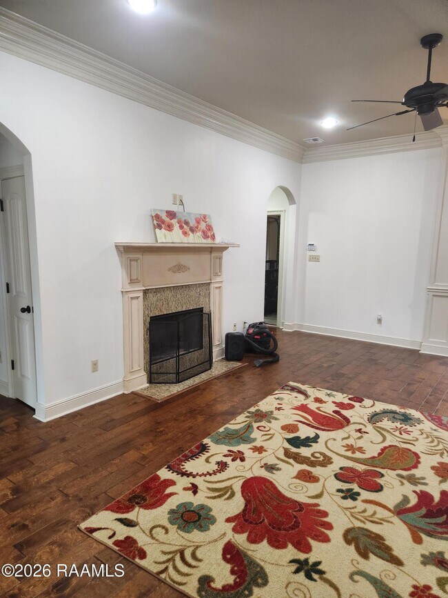 119 Metairie Ct