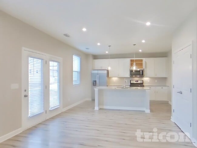 Photo - 2063 Neill Ln