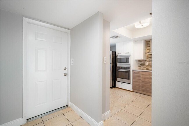 Photo - 201 W Laurel St Unit 408