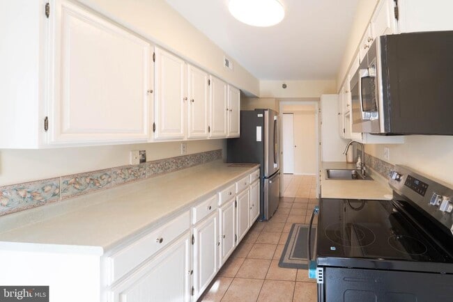 Photo - 1808 Old Meadow Rd Unit 805