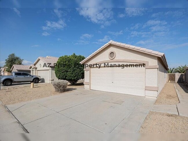 Building Photo - 10864 W Devonshire Ave