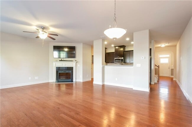 Photo - 2394 Whiteoak Ct SE