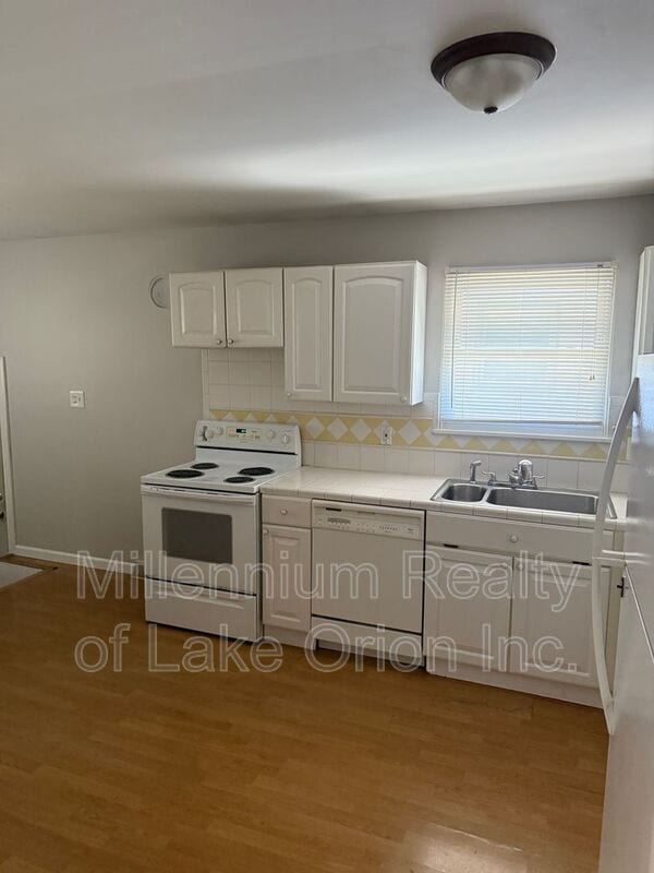 Photo - 650 Lenox Ave