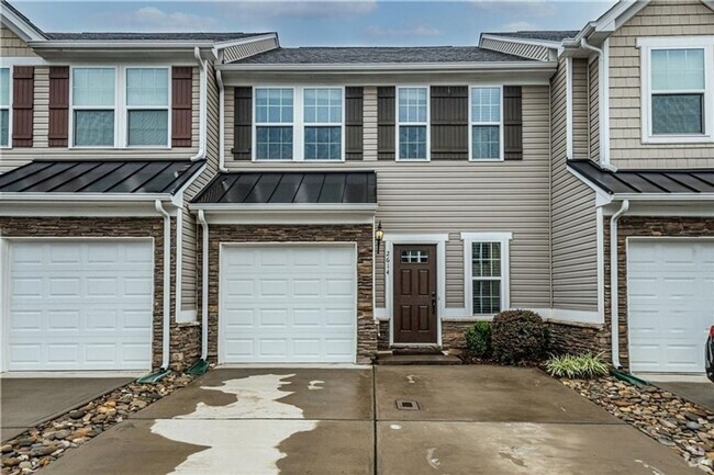 Building Photo - Charming 2BR Townhome in Charlotte