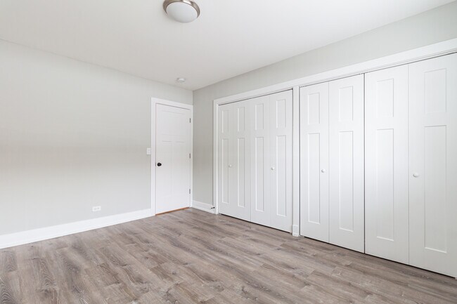 Photo - 527 W Surf St Unit 519