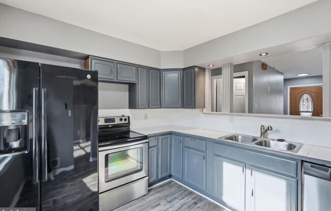 Photo - 13001 Windbrook Dr