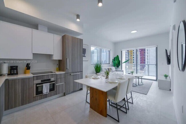 Photo - 239 SW 9th St Unidad 1601