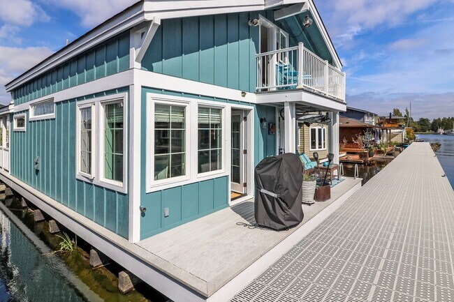 Photo - Portage Bay Floating Home