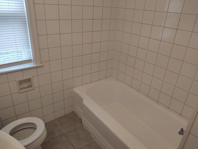 Photo - 5910 N Keystone Ave Unit 2332 Kessler Blvd E. Dr.