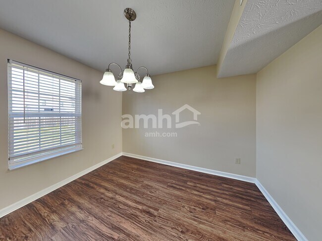 Photo - 5633 Rambling Dr