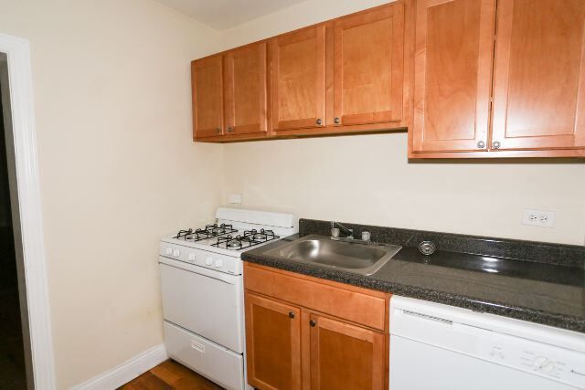 Photo - 1314 N Dearborn St Unit 304