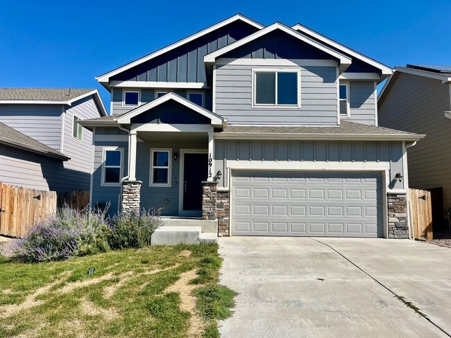 Building Photo - Beautiful 3 Bedroom Home in Lorson Ranch!