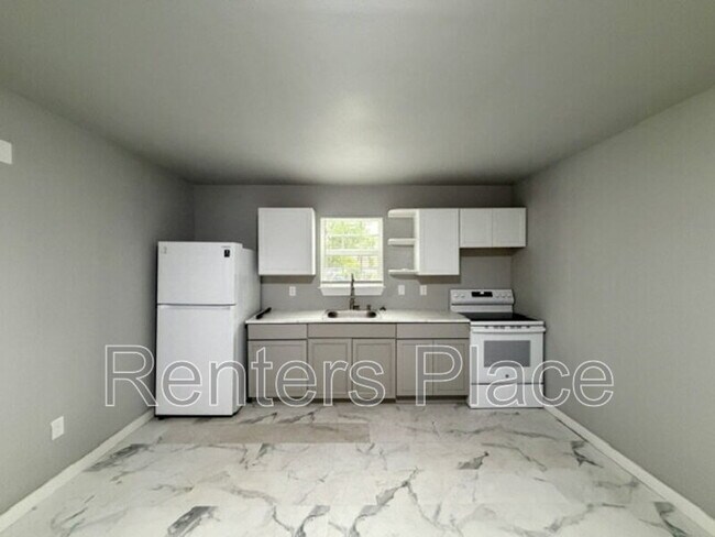 Photo - 1322 N Birmingham Pl