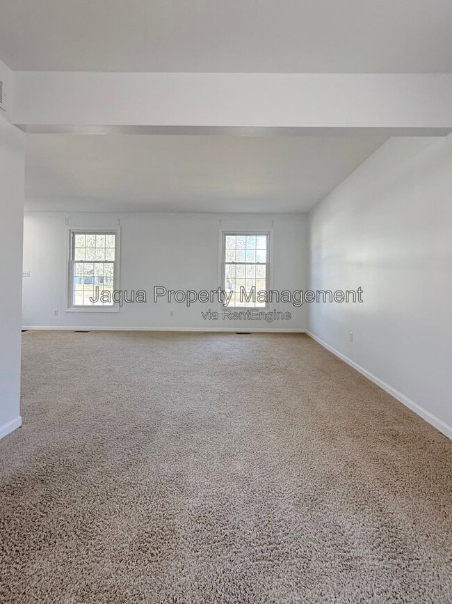 2383 Quincy Ave