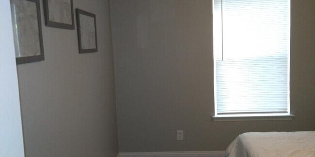 612 London place