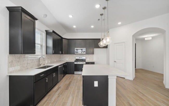 Photo - 1309 Tan Gable Ln