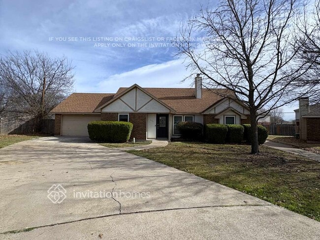 Building Photo - 525 E Jay Ct