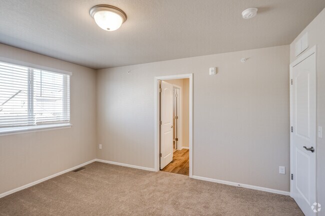 2 BR, 2.5 BA - 1,472 SF