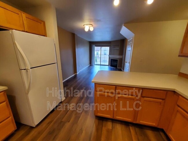 Photo - 322 NE Whitman St