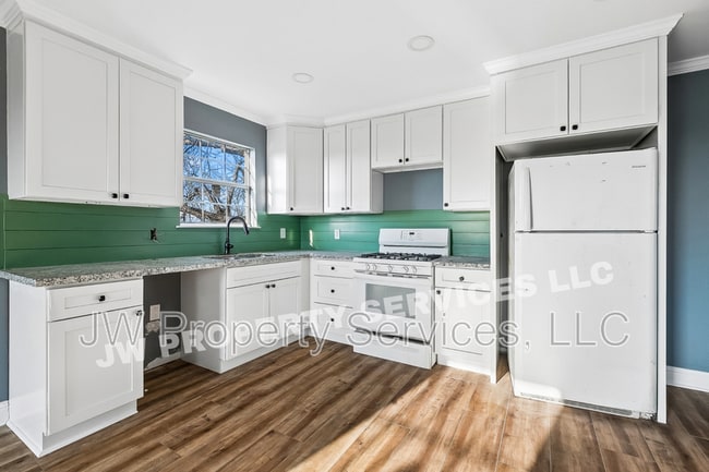 Photo - 2632 Annette St