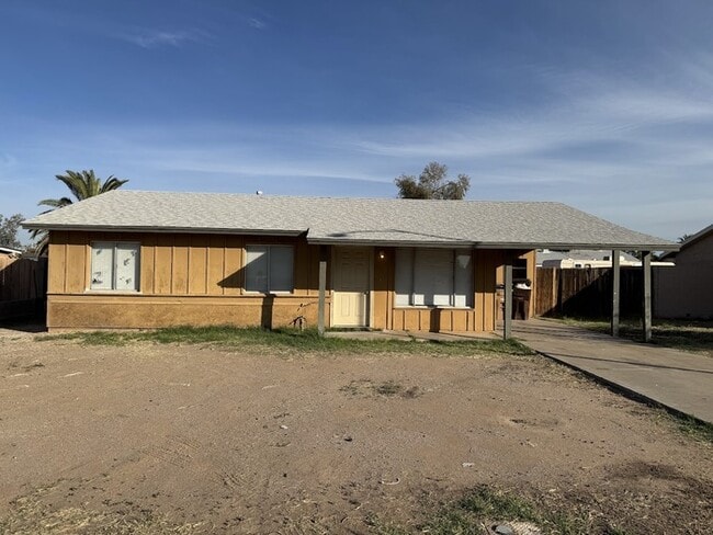 Building Photo - Remodeled Peoria 3br