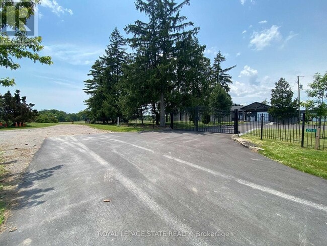 Photo - 2784 S Grimsby Rd 20