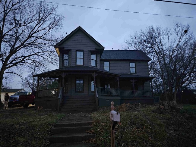 Photo - 329 W Market St