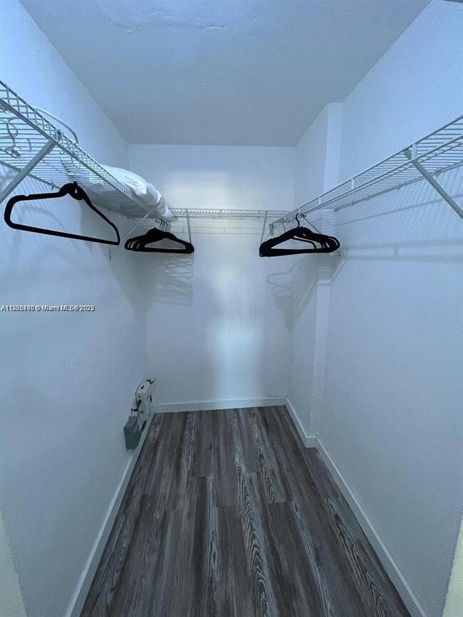 Photo - 2345 NE 135th St Unidad 302