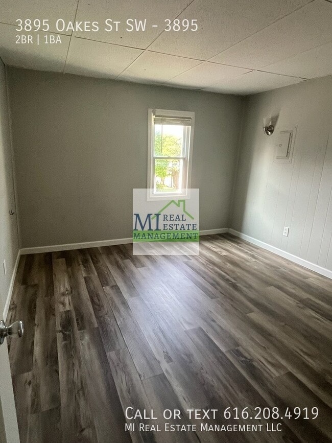 Photo - 3895 Oakes St SW Unit 3895