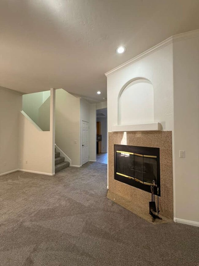 Building Photo - 1935 Felspar St