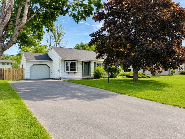 Building Photo - 3 Bed 1 Bath Rental in Rome NY
