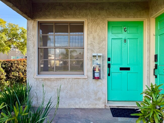 Building Photo - 5220 E Broadway Unit D