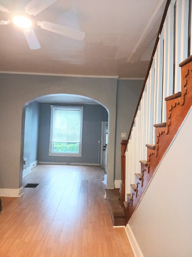 Photo - 3130 Stafford St