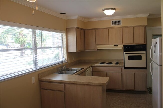 Photo - 2025 Pine Ridge Dr