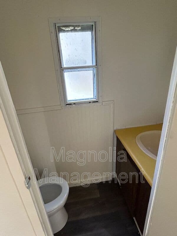 Photo - 127 Country Oak Dr