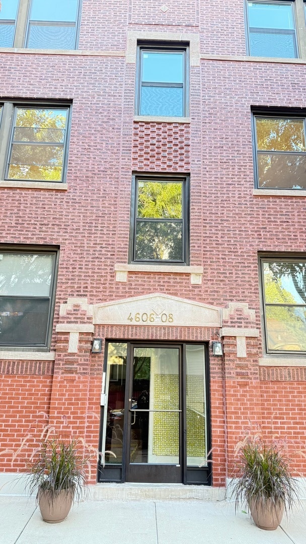 Photo - 4608 N Seeley Ave Unit 2