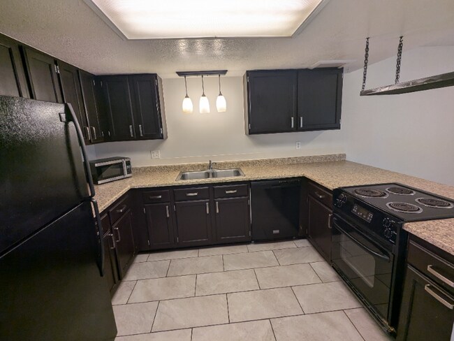 Photo - 341 E 2700 N