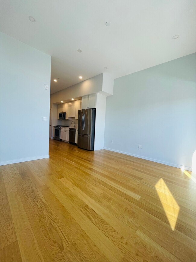 Photo - 385 Pleasant St