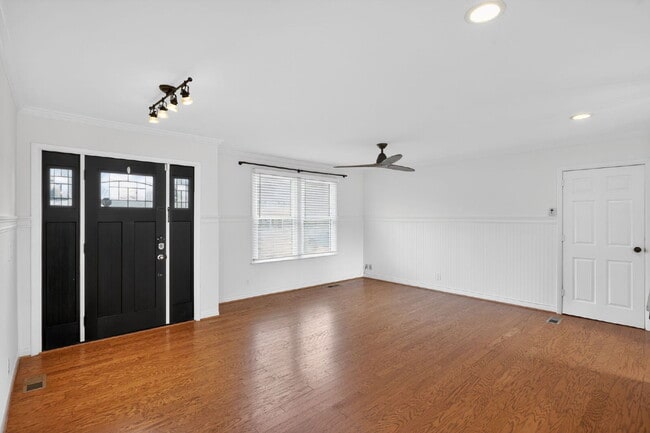 Photo - 138 Carriage Dr