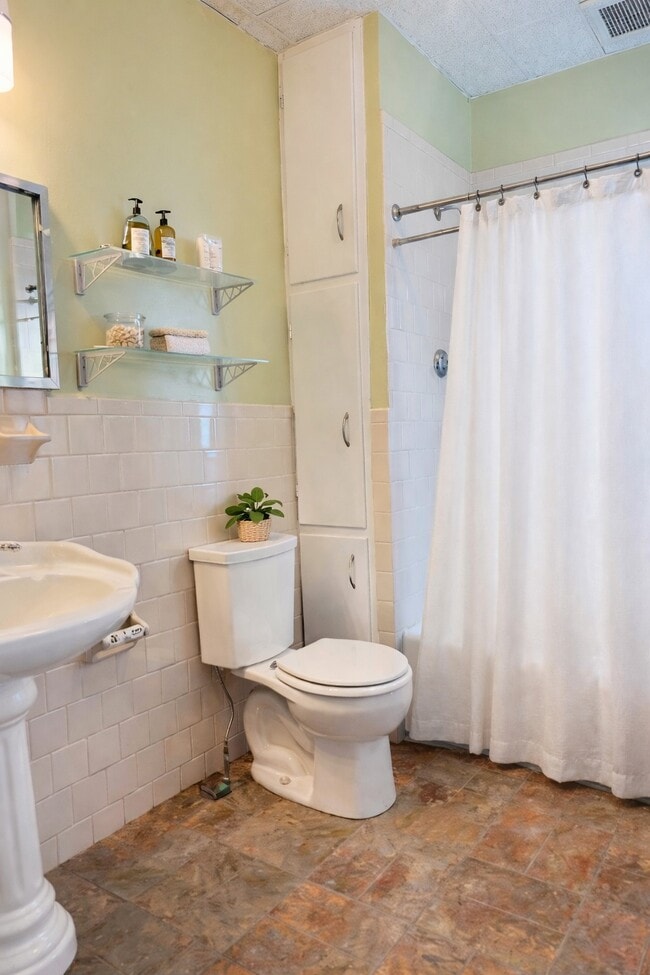 Photo - 78 Pidge Ave Unit 1