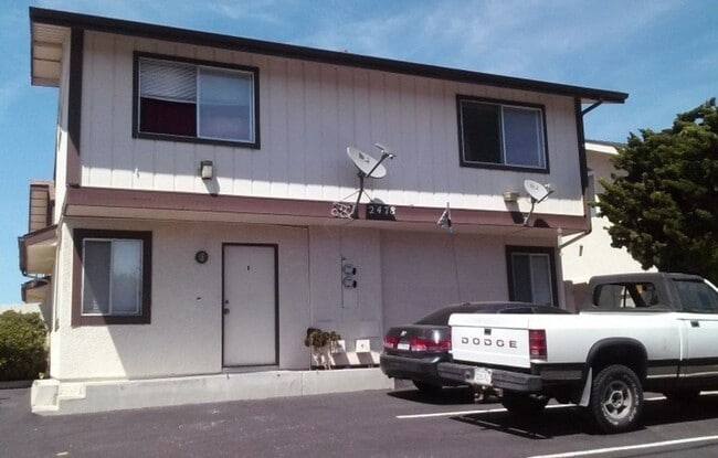 Building Photo - 2476-2478 Ocean St Unit 2478 A